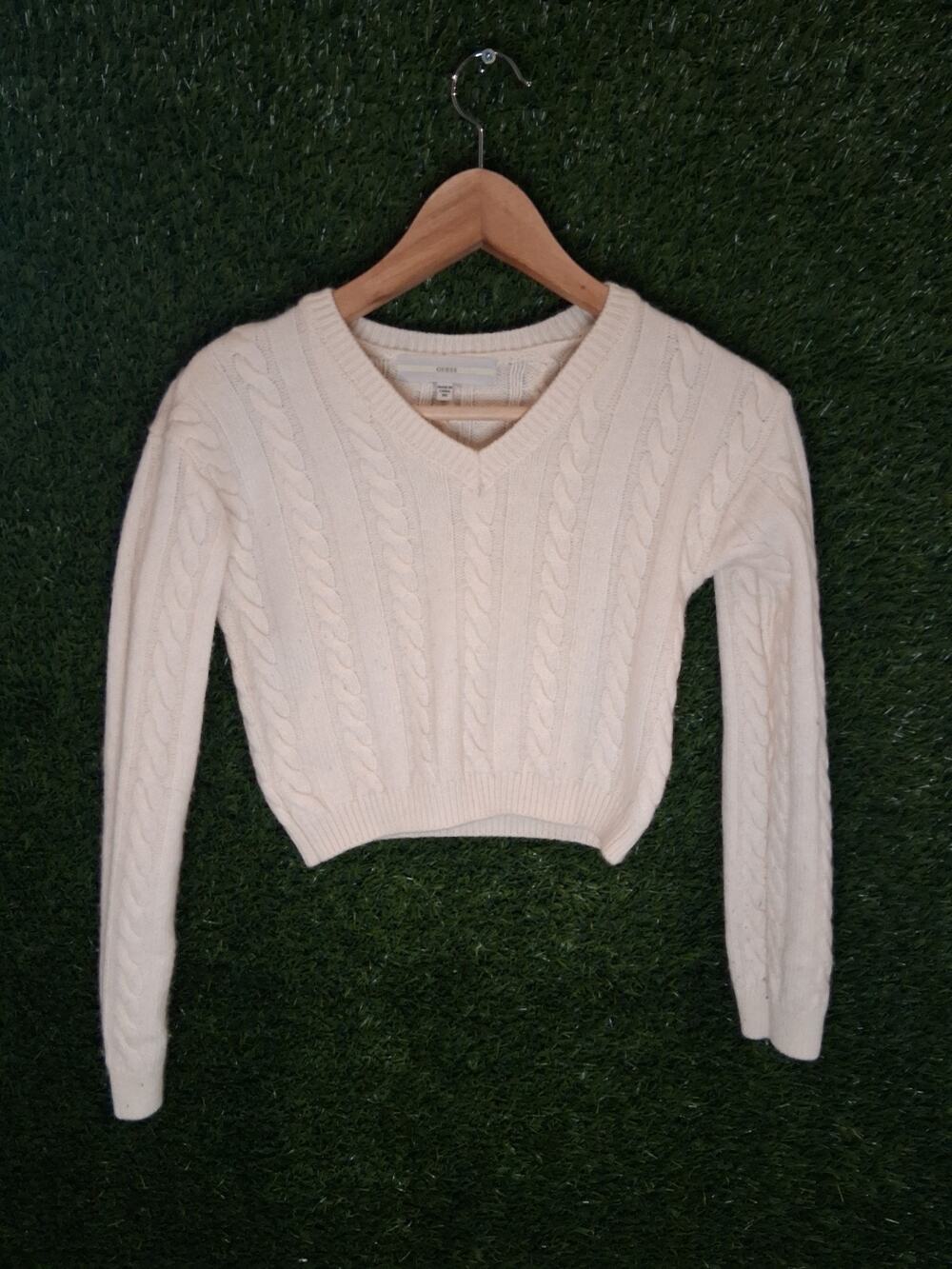 GUESS Women’s Cable Knit V-Neck Sweater Cream Ivory Size XS Pullover Soft